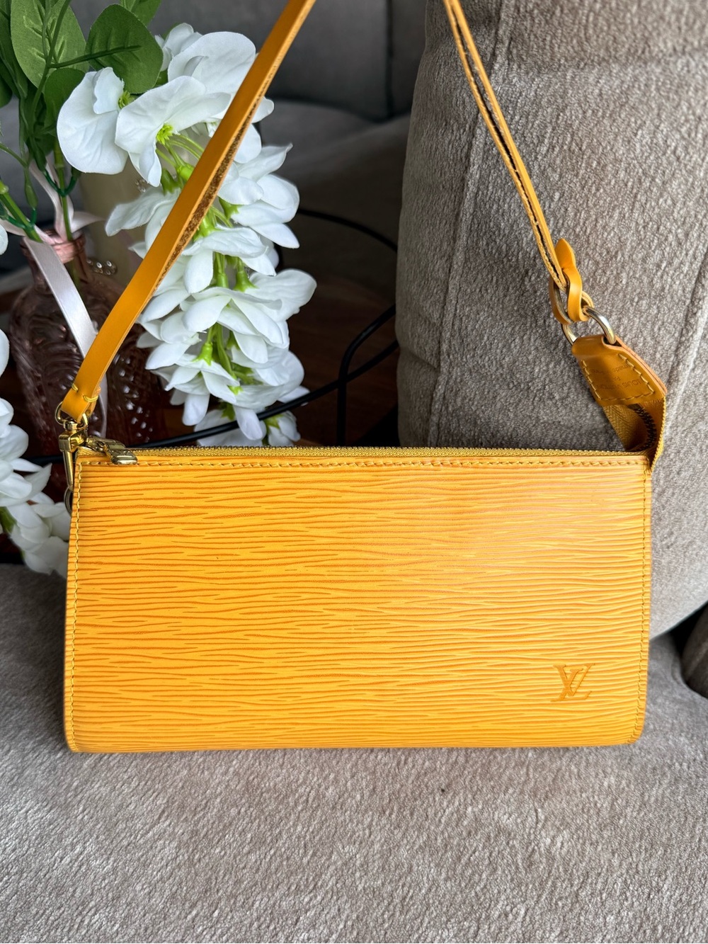 Louis Vuitton Yellow Epi Vintage Pochette Accessories Leather Shoulder Bag